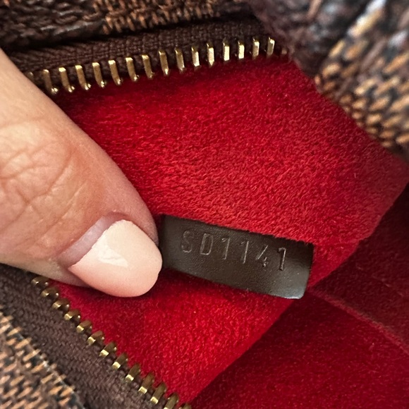 LV Damier Evene Ebora hand bag - Picture 7 of 13